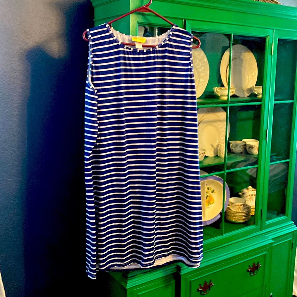 Sleeveless dri fit navy and white dress